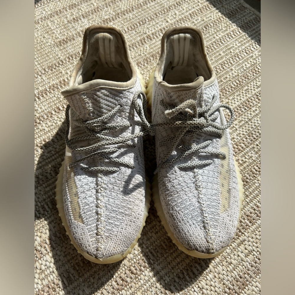 Adidas Yezzys 350, white gray color in men size 7.5